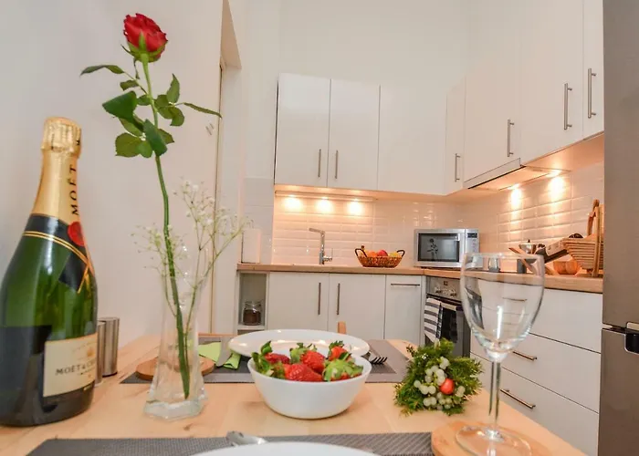 Timeless Apartment With Free Private Parking